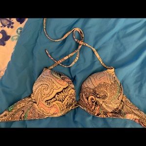 Bombshell swim top 34A